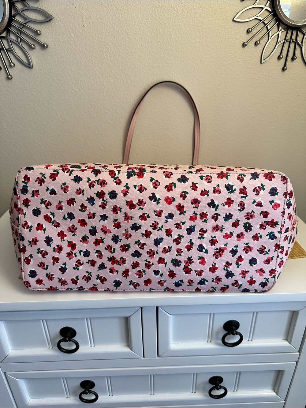 Kate Spade Shore Street Bold Roses tote ๐น - Picture 8 of 9